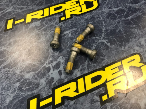 Болт проставки между рулем и траверсой KTM OEM 0032100356S