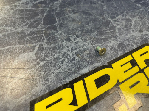 Болт KTM OEM 0019050106SE M5X10