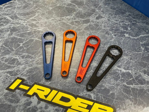 Свечной ключ Маяк Лаб KTM TPI 2T 2017+ красный
